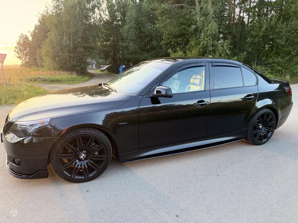 BMW 525, 2.5 l., Седан