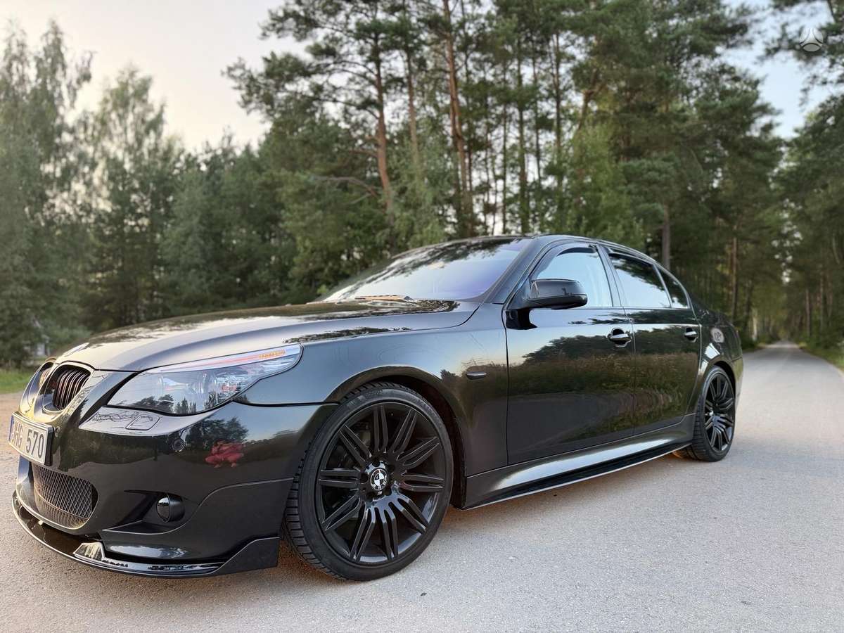 BMW 525, 2.5 l., Седан