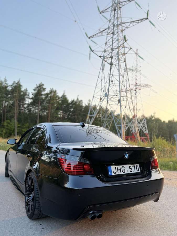 BMW 525, 2.5 l., Седан