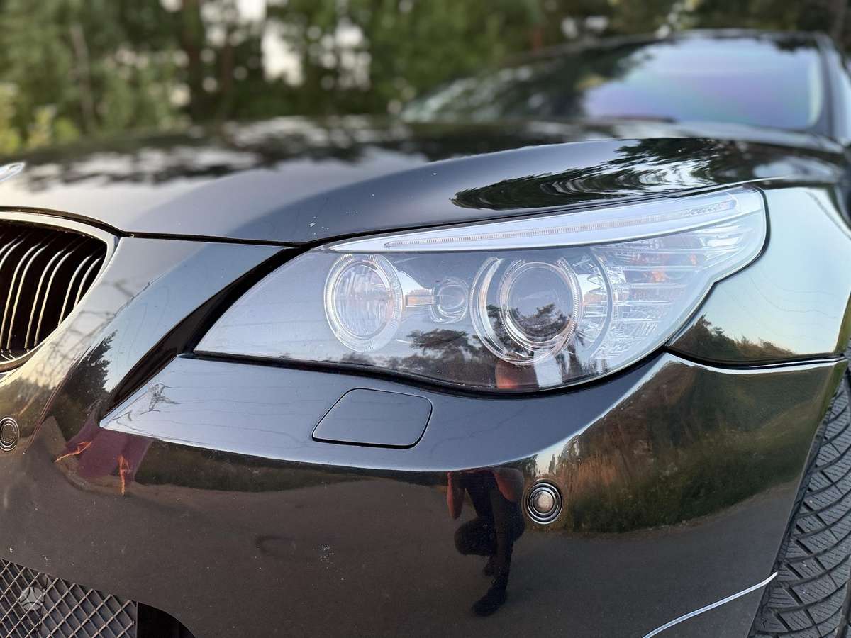 BMW 525, 2.5 l., Седан