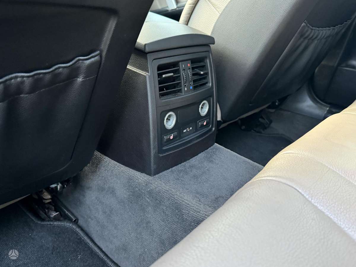 BMW 525, 2.5 l., Седан