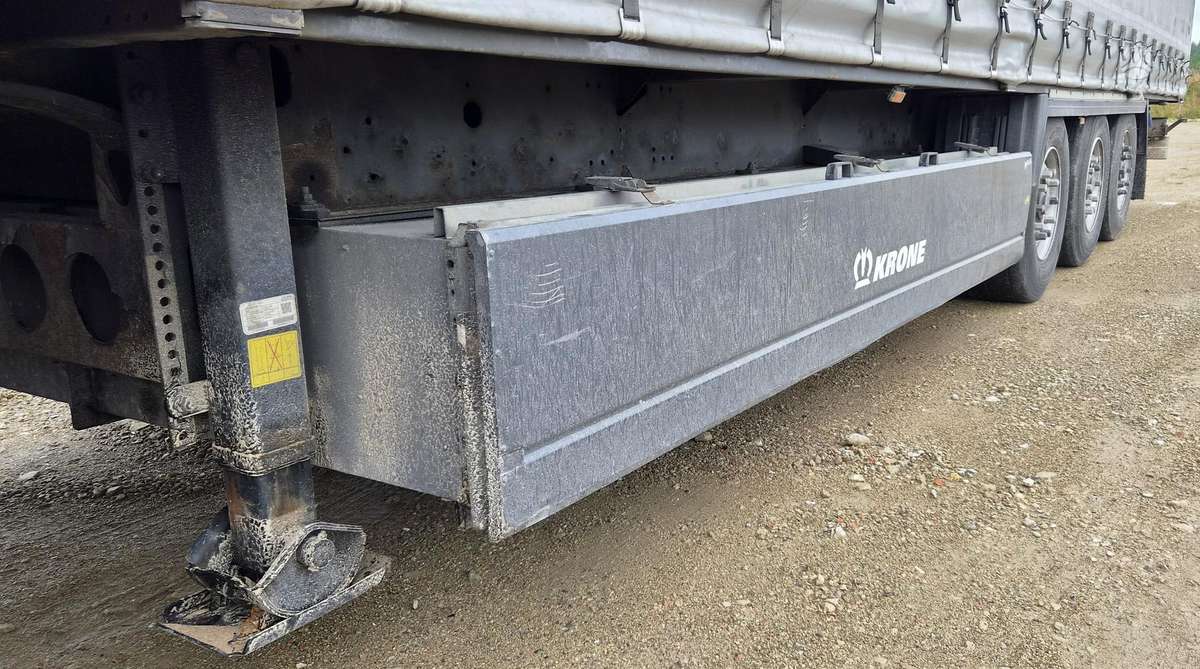Krone SD, užuolaidinės / tentinės