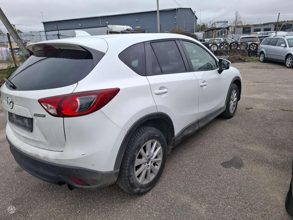 Mazda CX-5, 2.2 l., off-road / crossover
