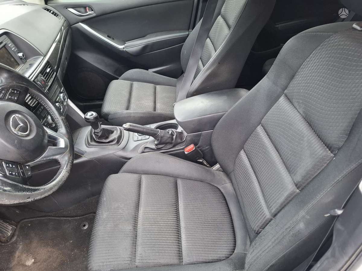 Mazda CX-5, 2.2 l., off-road / crossover