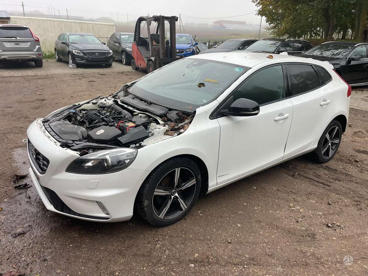 Volvo V40 rezerves daļās