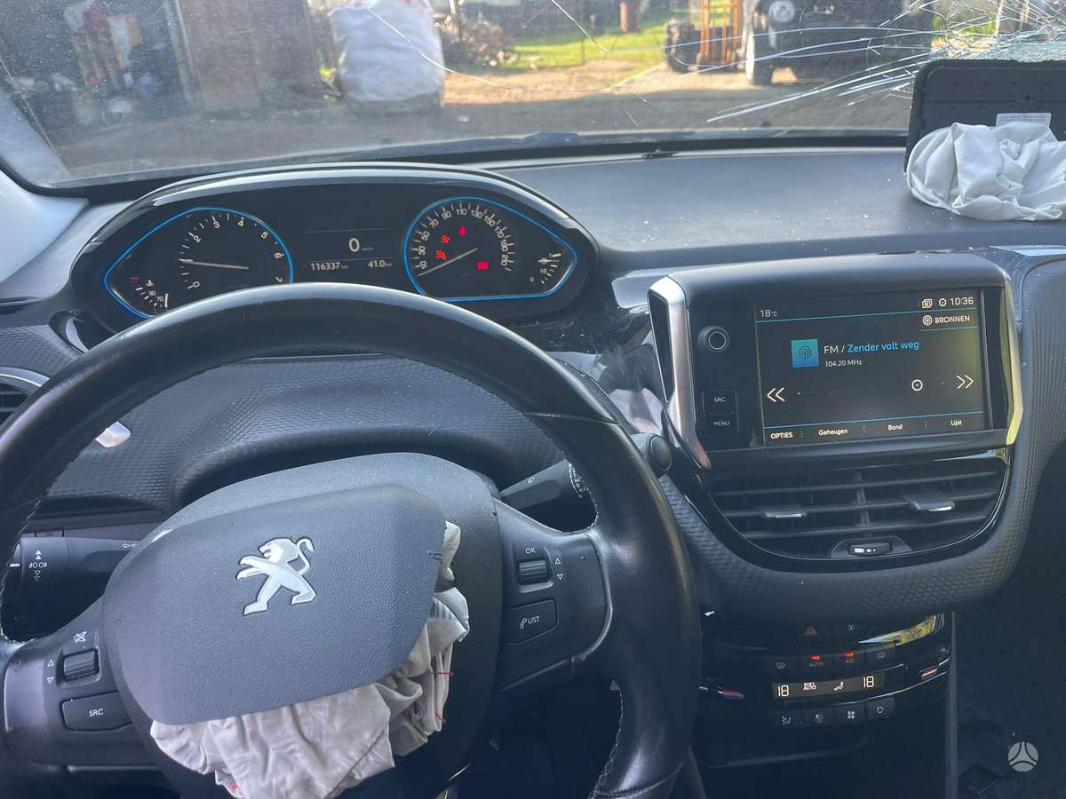 Peugeot 2008 по частям