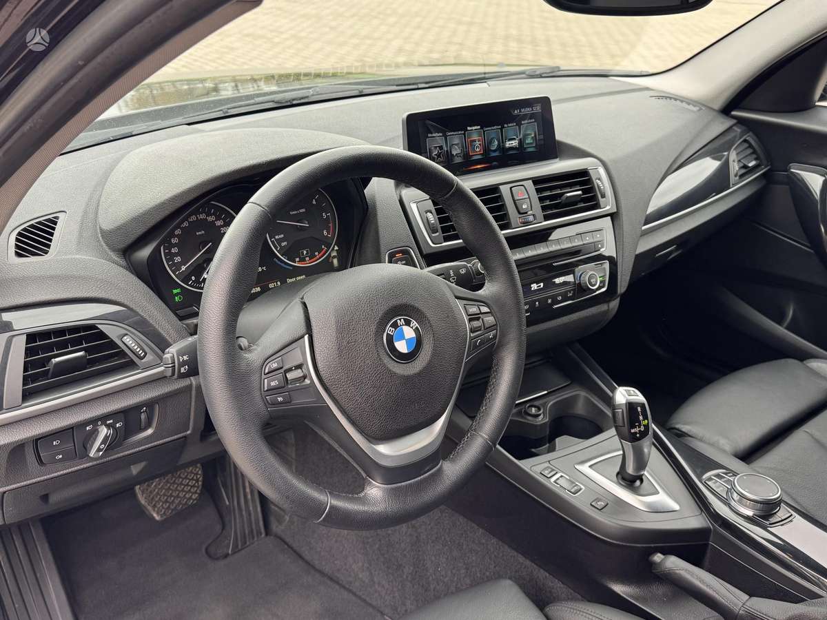BMW 118, 2.0 l., hatchback