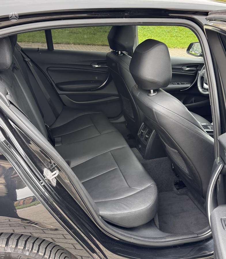 BMW 118, 2.0 l., hatchback
