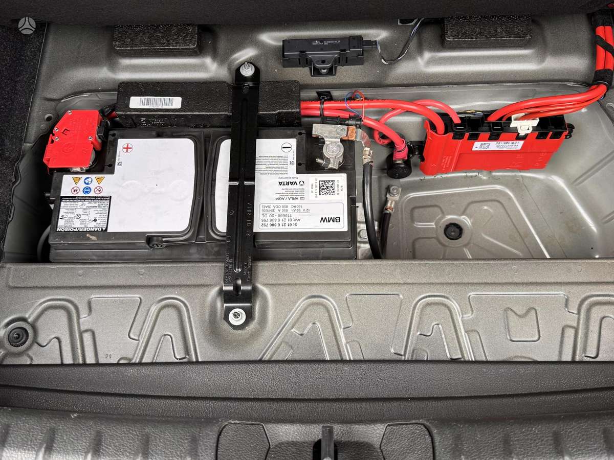 BMW 118, 2.0 l., hatchback