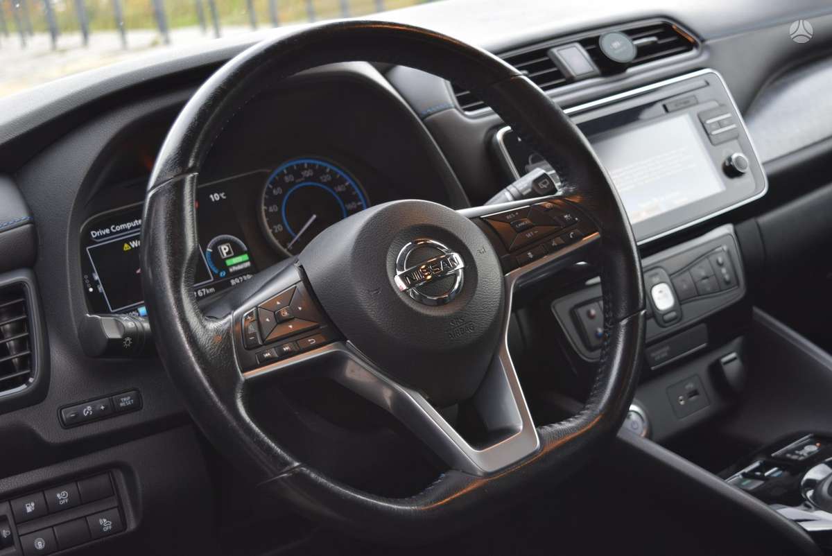 Nissan Leaf, 40 kWh, hatchback