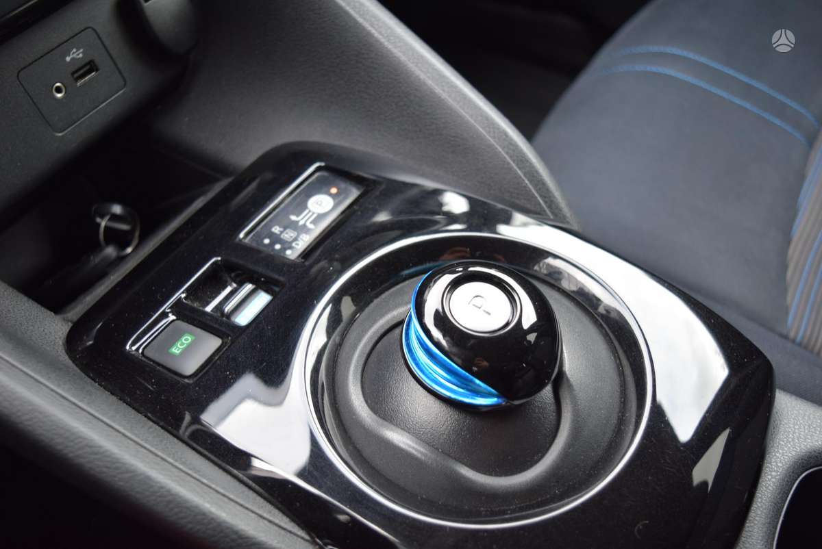 Nissan Leaf, 40 kWh, hatchback