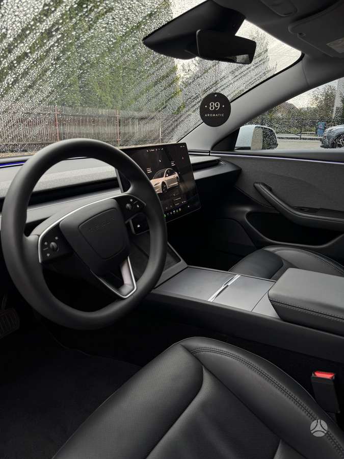 Tesla Model 3, 60 кВт·ч, Седан