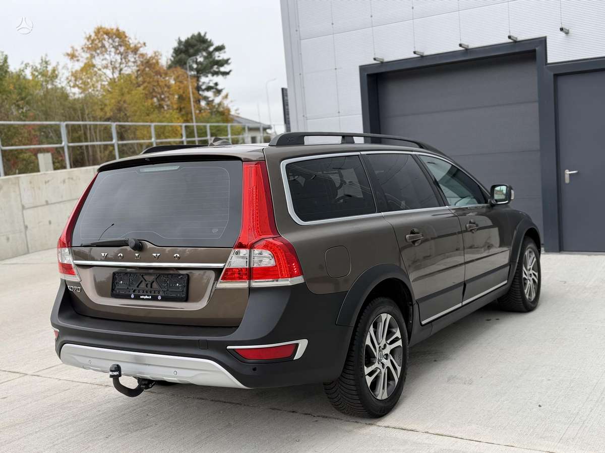 Volvo XC70, 2.0 l., wagon