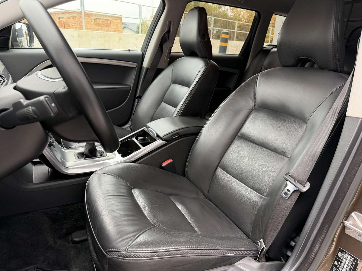 Volvo XC70, 2.0 l., wagon