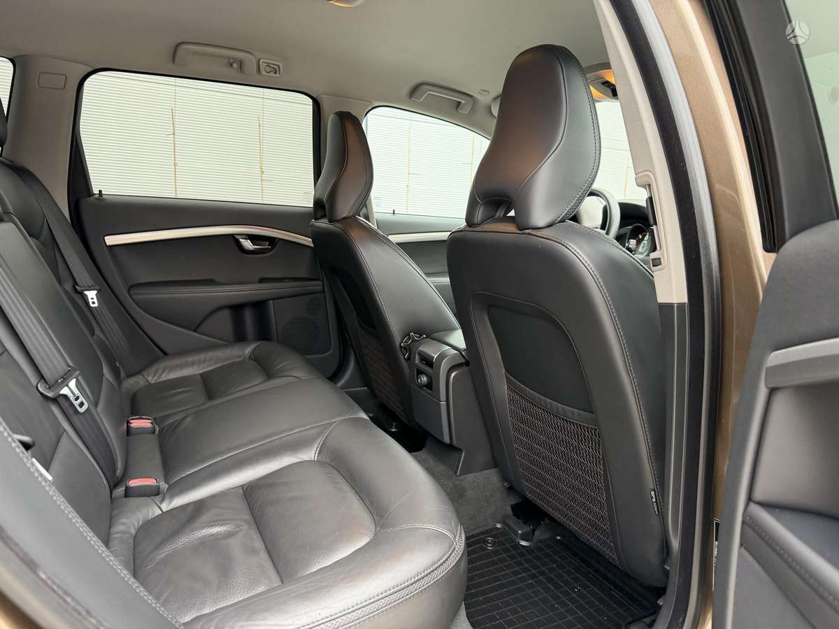 Volvo XC70, 2.0 l., Универсал