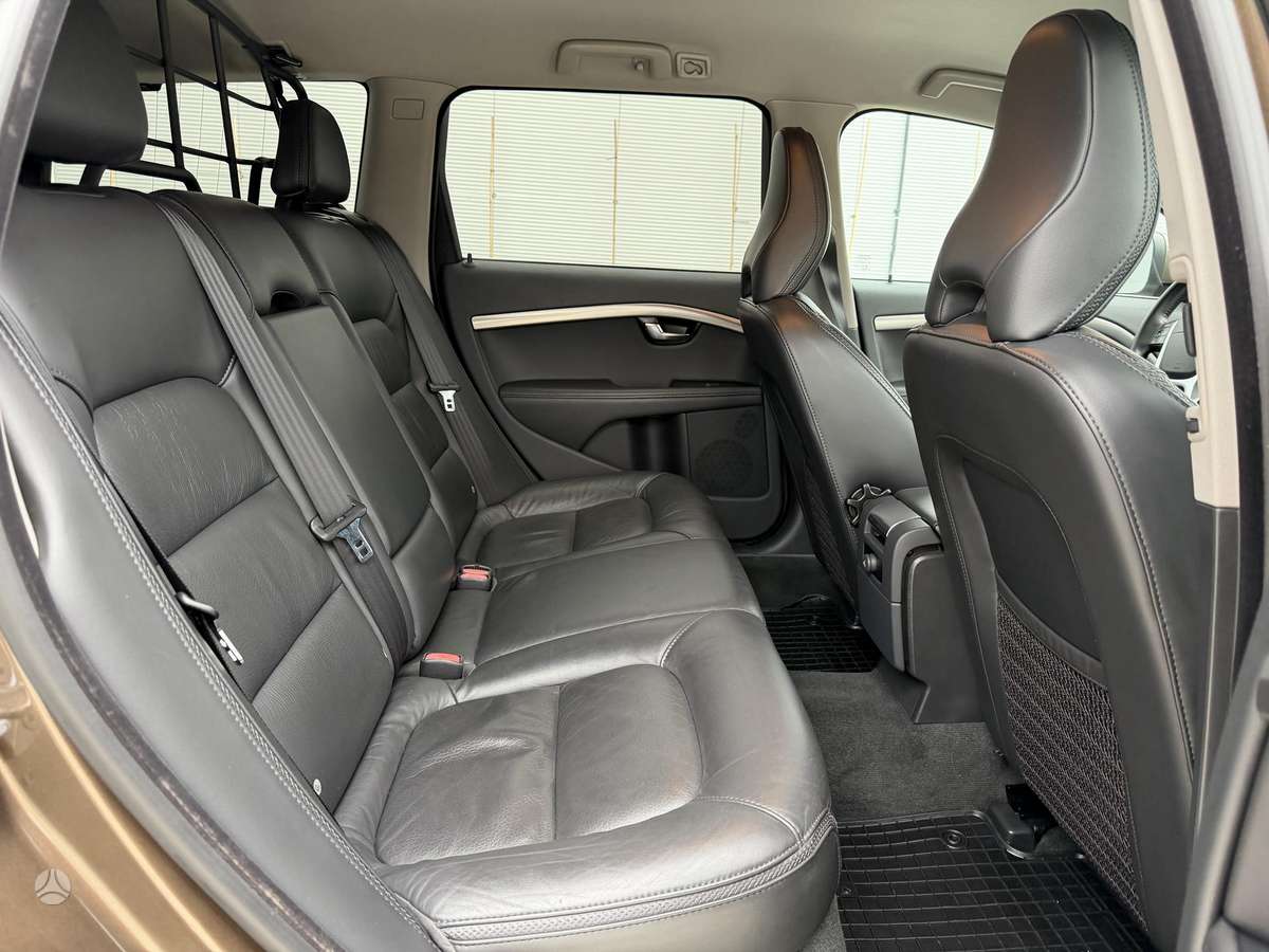 Volvo XC70, 2.0 l., wagon