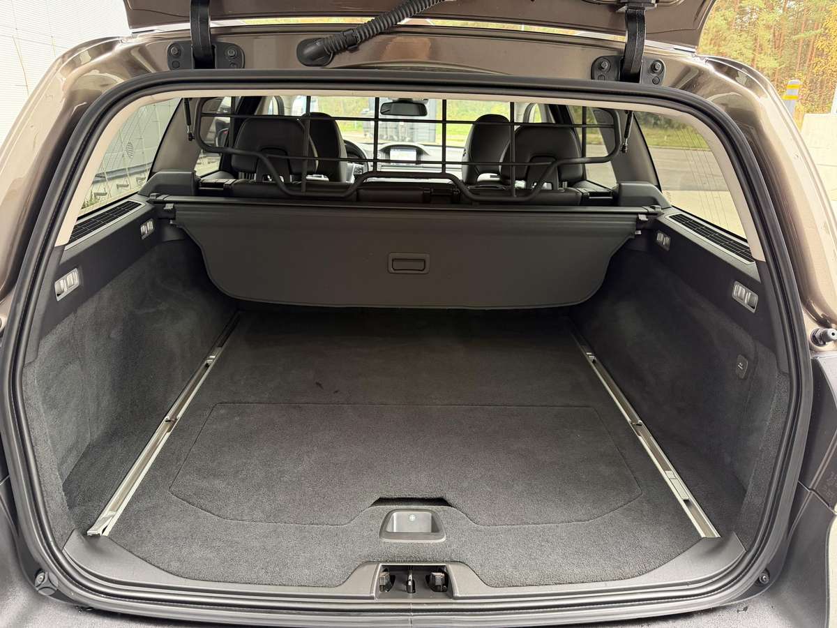 Volvo XC70, 2.0 l., Универсал
