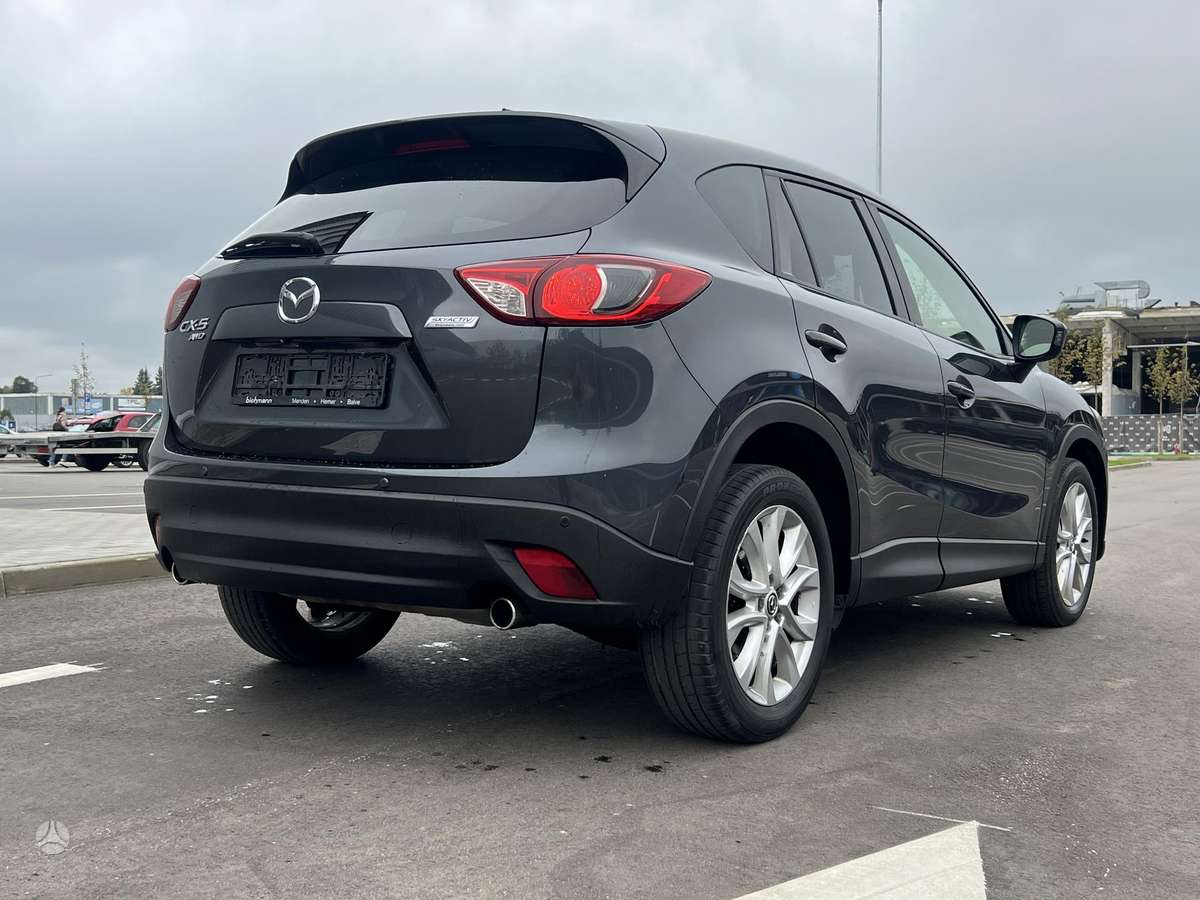 Mazda CX-5, 2.2 l., off-road / crossover