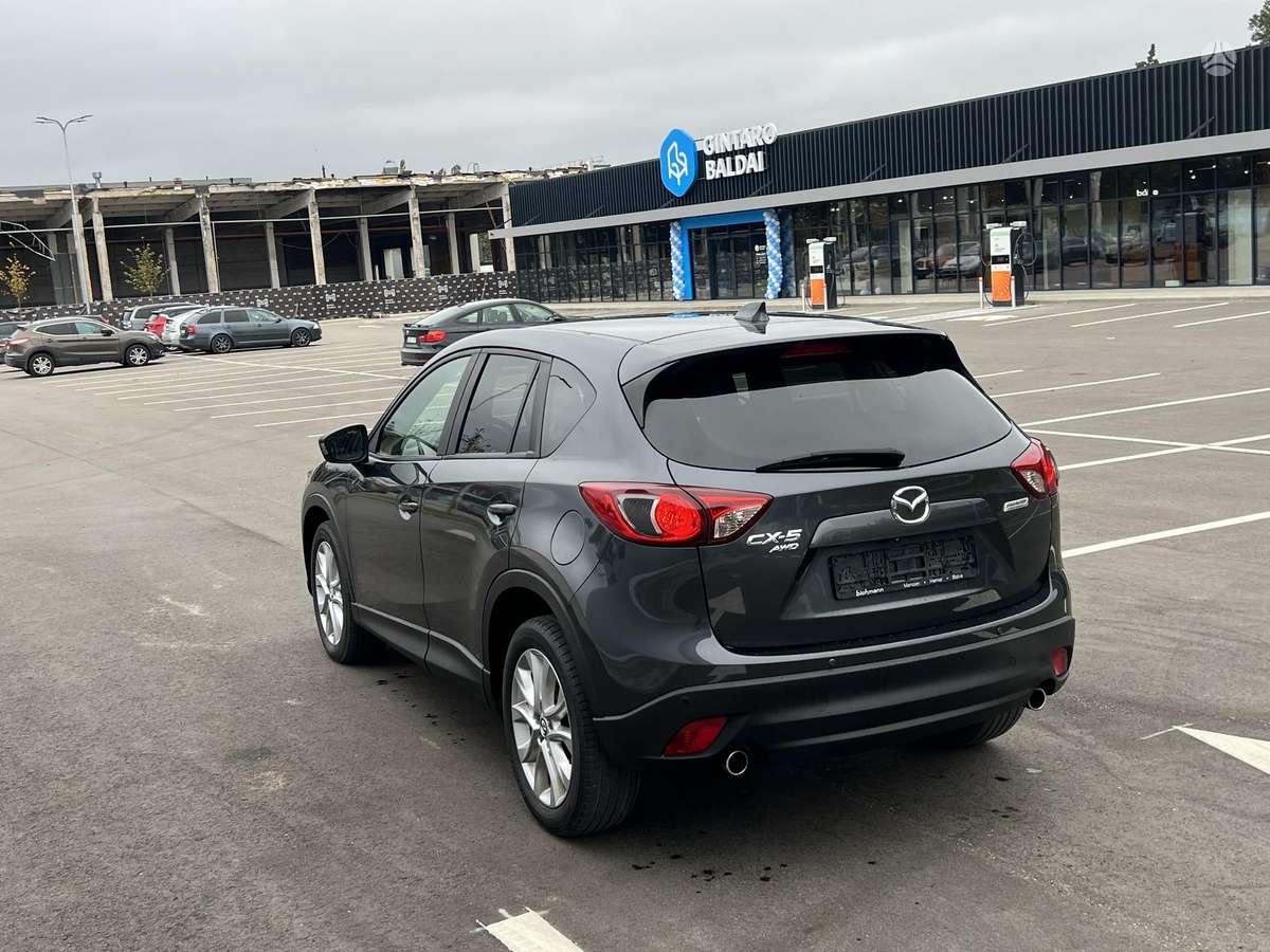 Mazda CX-5, 2.2 l., off-road / crossover