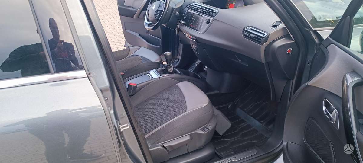 Citroen C4 Picasso, 1.2 l., Минивэн