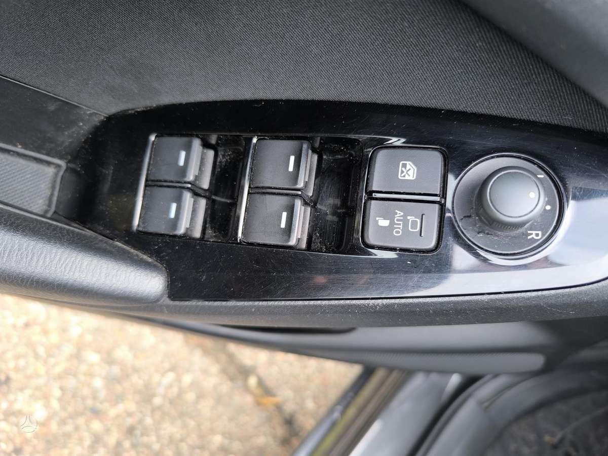 Mazda 3, 2.2 l., Хэтчбек