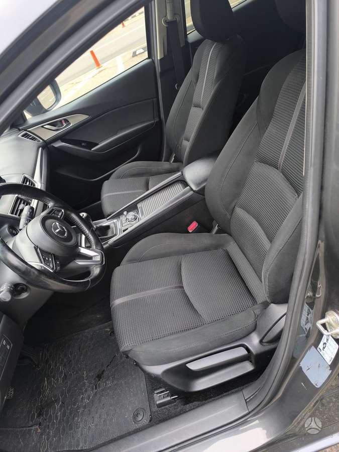 Mazda 3, 2.2 l., Хэтчбек