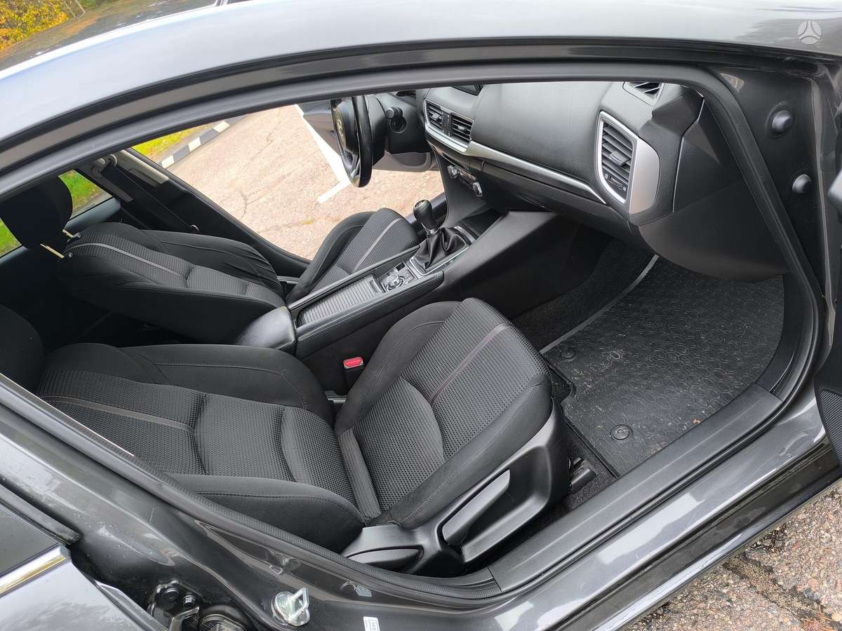 Mazda 3, 2.2 l., Хэтчбек
