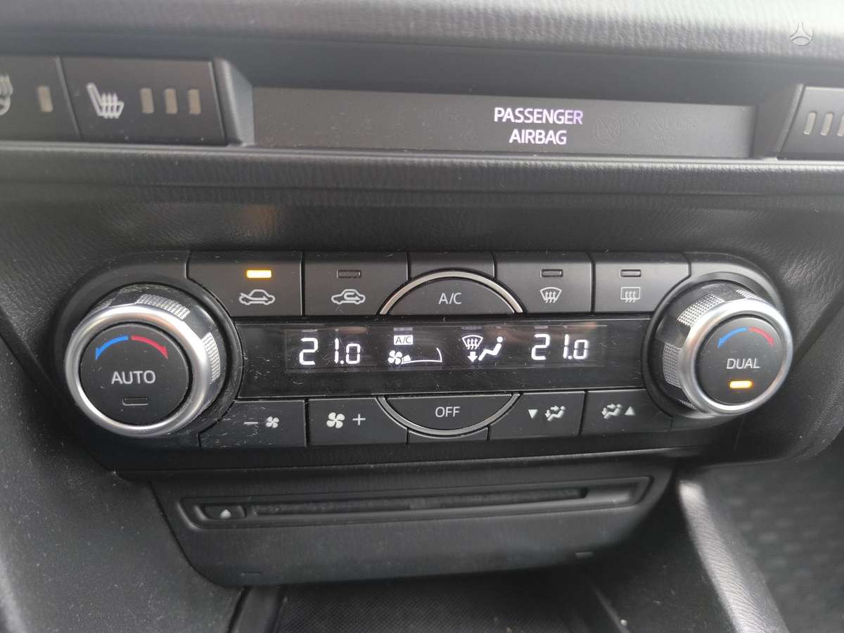 Mazda 3, 2.2 l., hatchback