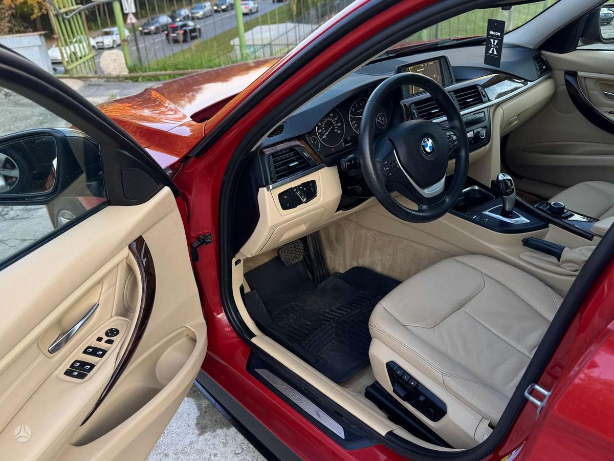 BMW 320, 2.0 l., Седан