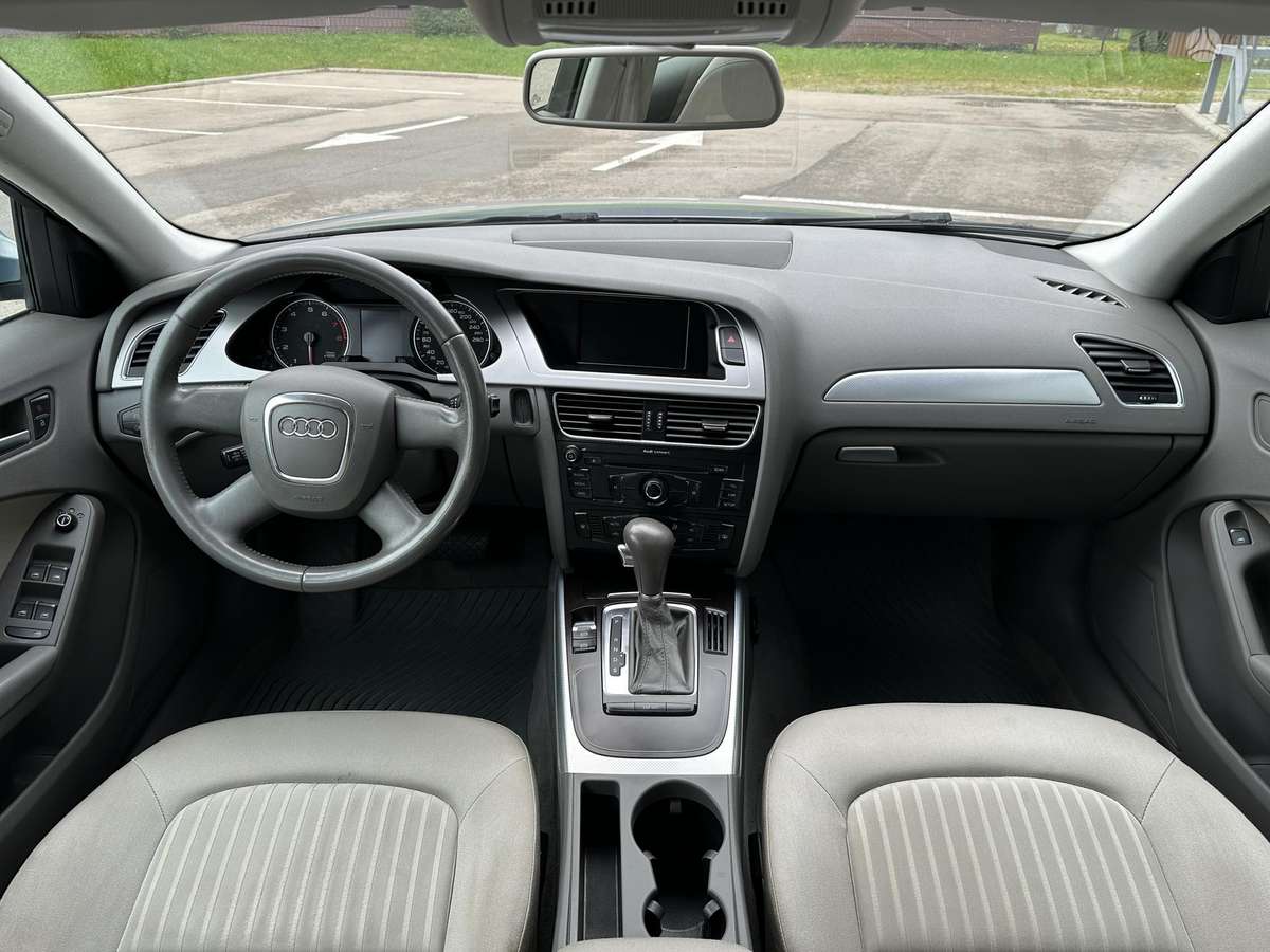 Audi A4, 1.8 l., universalas