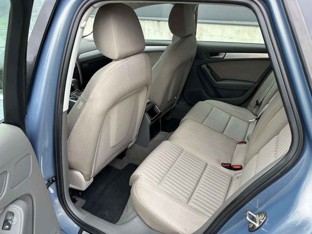 Audi A4, 1.8 l., universalas