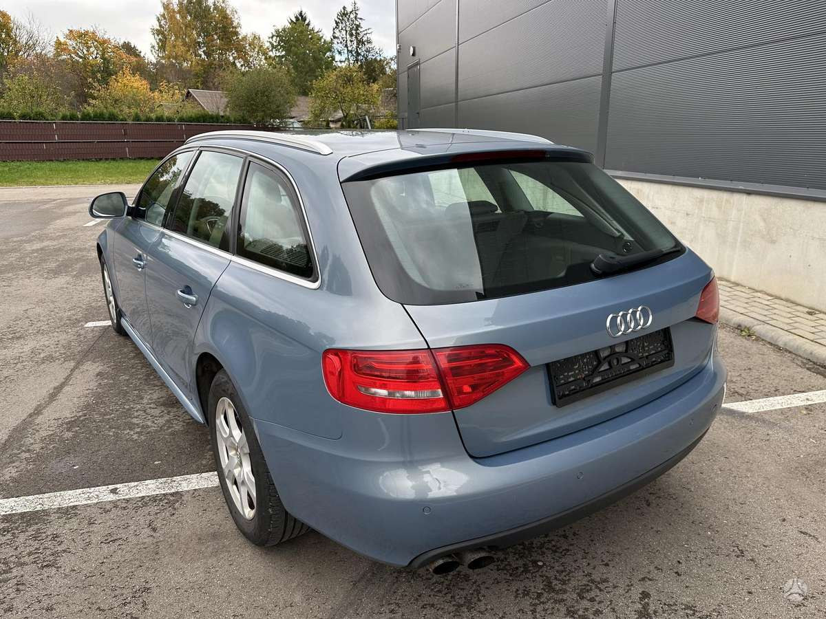 Audi A4, 1.8 l., universalas