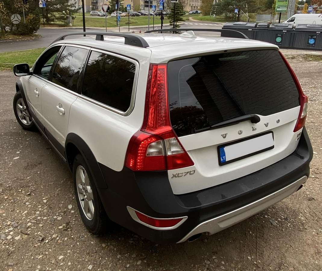 Volvo XC70, 2.4 l., wagon