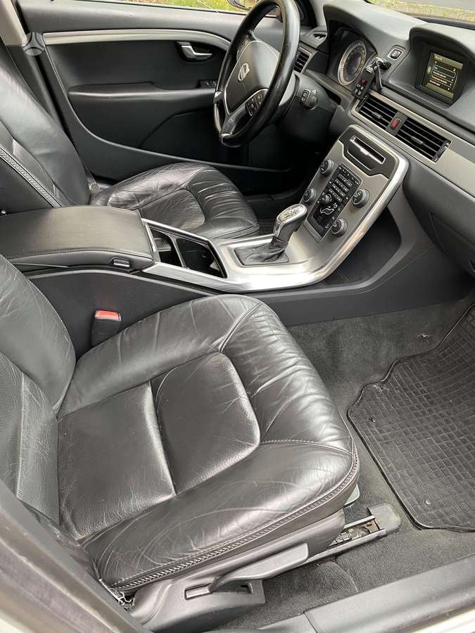Volvo XC70, 2.4 l., wagon