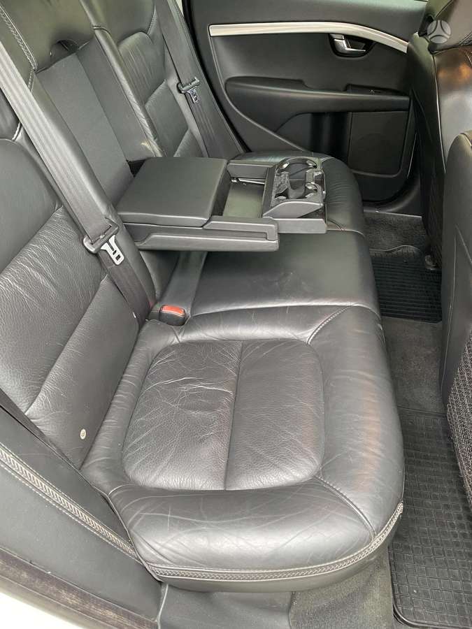 Volvo XC70, 2.4 l., wagon