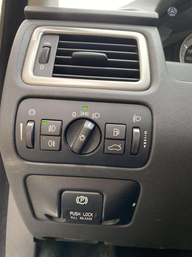 Volvo XC70, 2.4 l., wagon