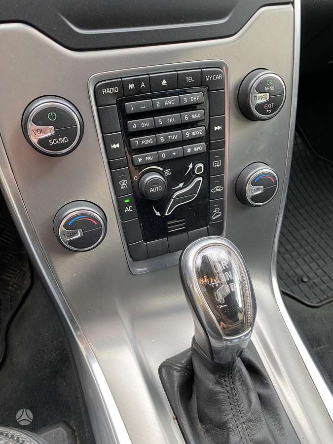 Volvo XC70, 2.4 l., wagon