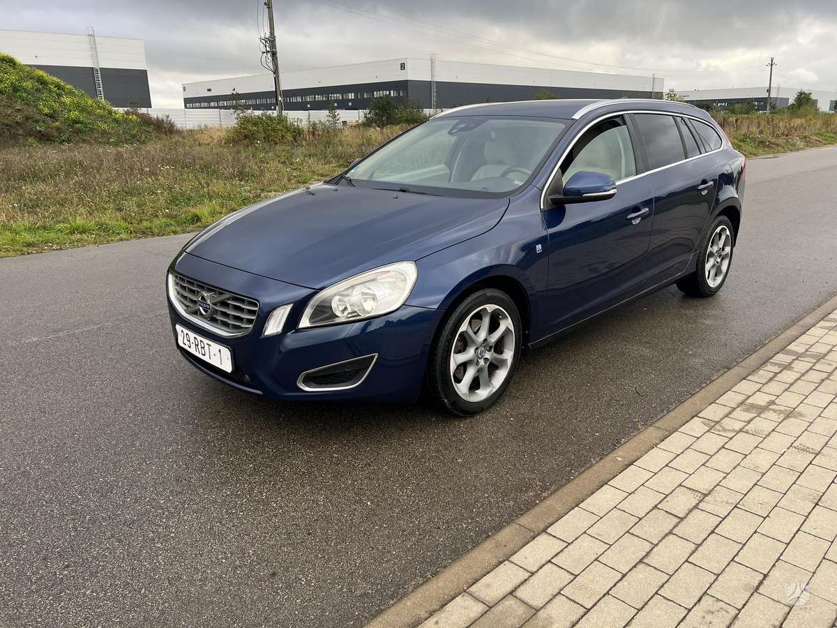 Volvo V60, 1.6 l., universalas