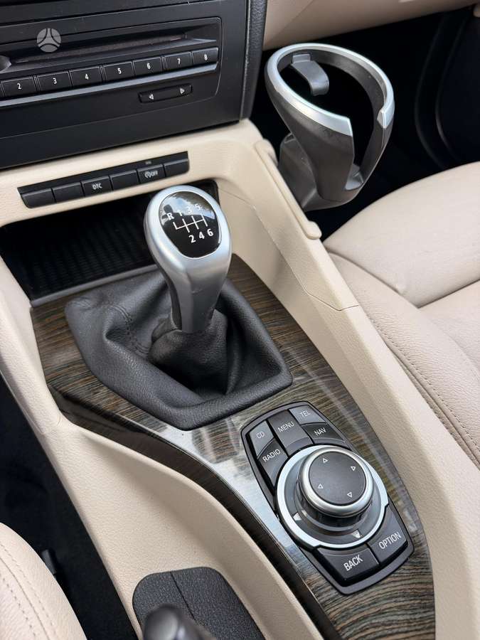 BMW X1, 2.0 l., hatchback