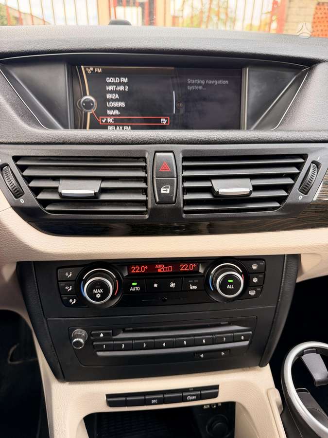 BMW X1, 2.0 l., hatchback