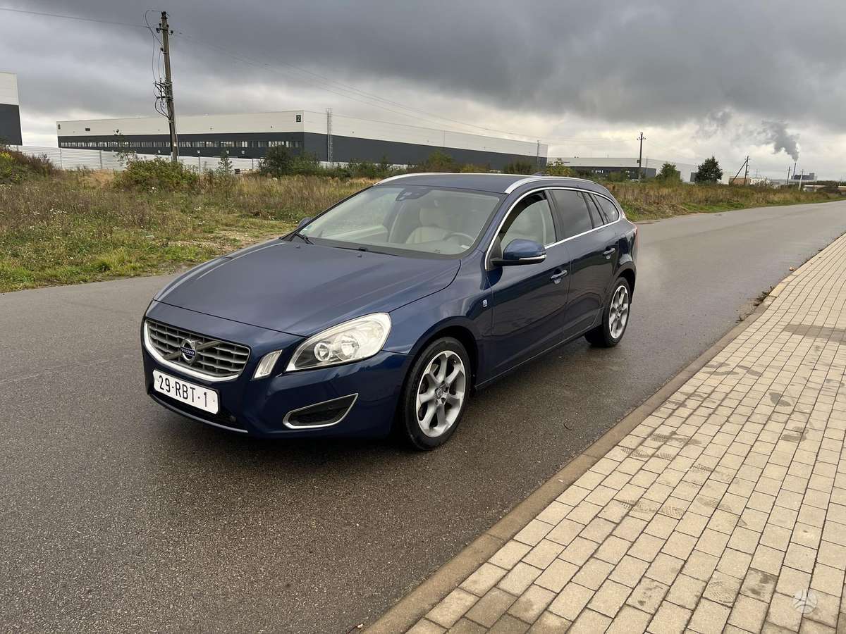 Volvo V60, 1.6 l., universalas