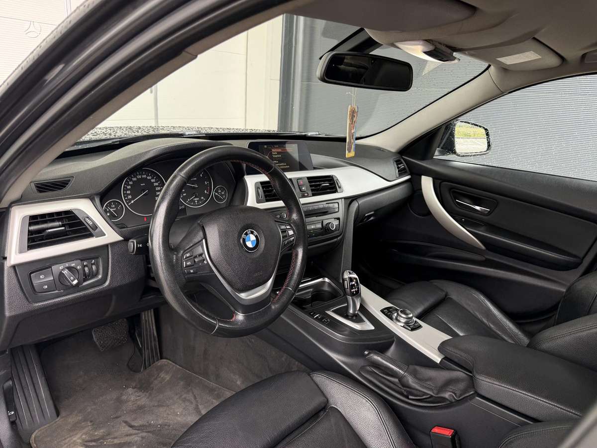 BMW 318, 2.0 l., Седан