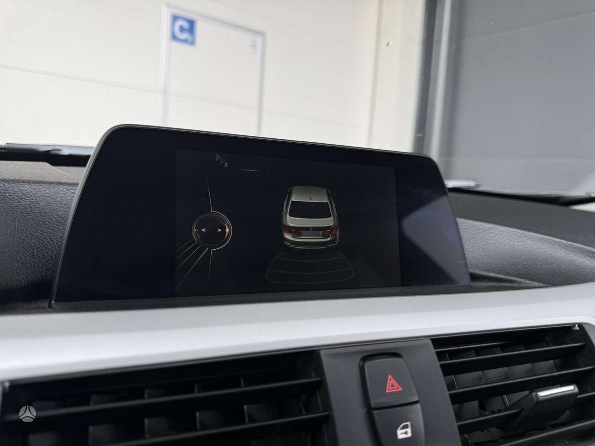 BMW 318, 2.0 l., Седан
