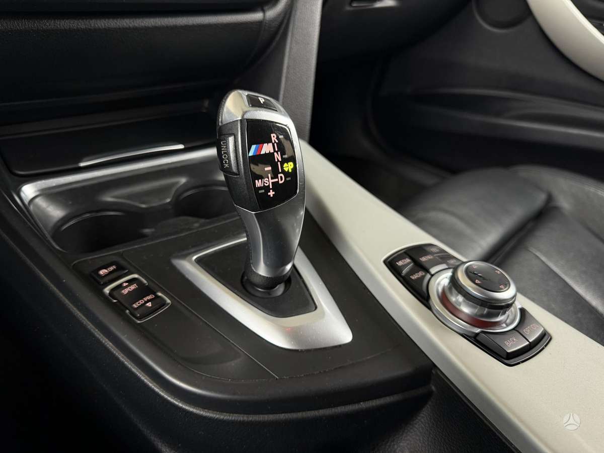BMW 318, 2.0 l., Седан