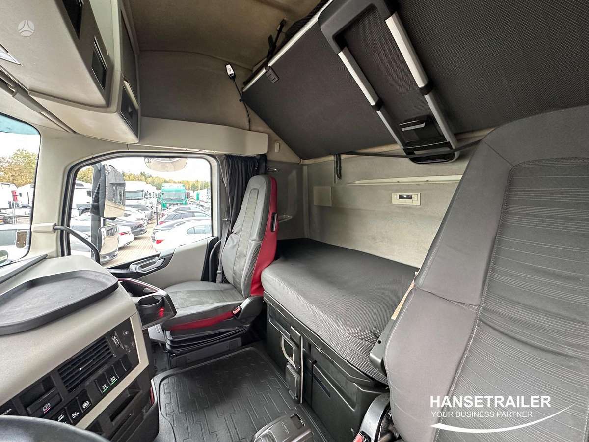 Volvo FH 460, double sleeper