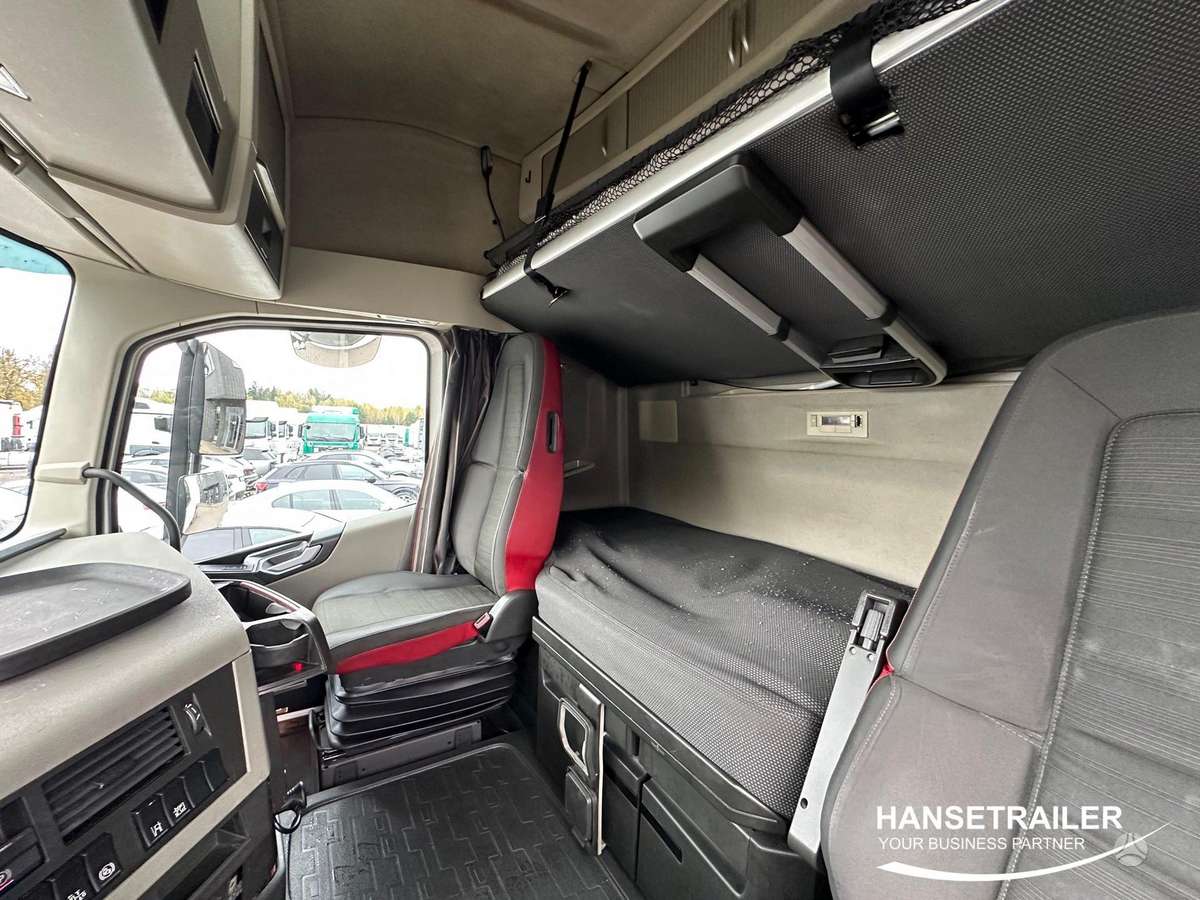 Volvo FH 460 Mega Low Deck, double sleeper
