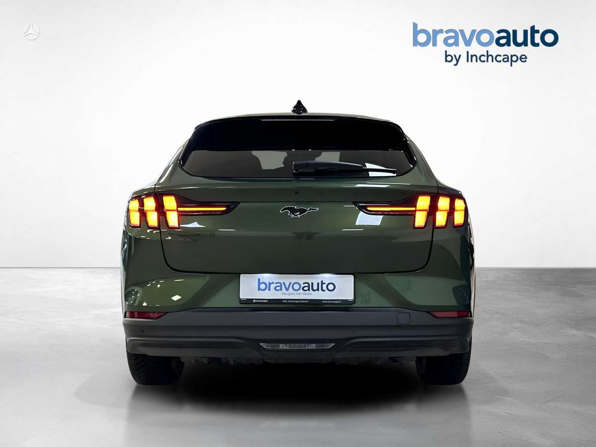 Ford Mustang Mach-E, off-road / crossover