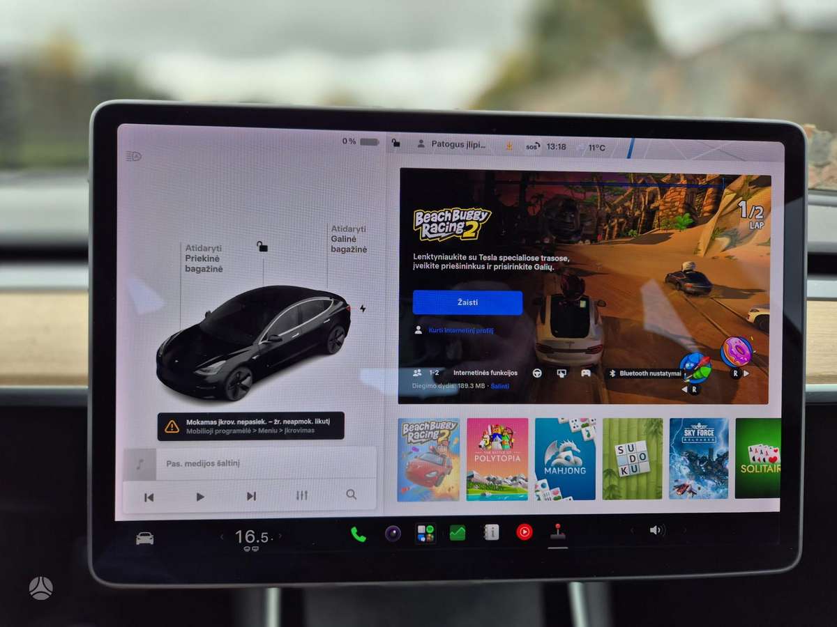 Tesla Model 3, 81 kWh, hatchback