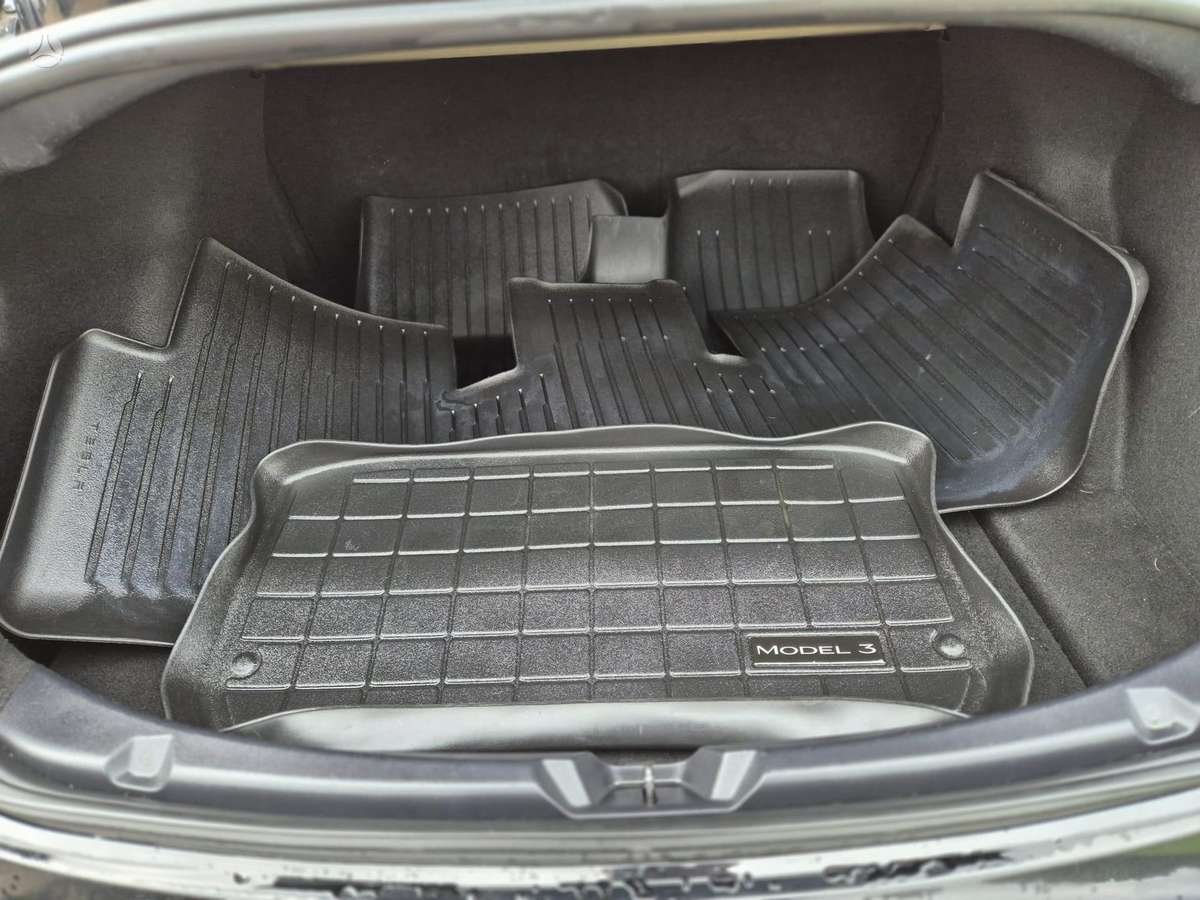 Tesla Model 3, 81 kWh, hatchback