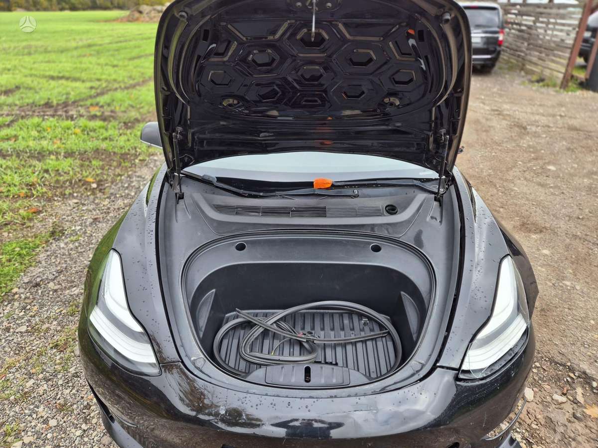 Tesla Model 3, 81 кВт·ч, Хэтчбек